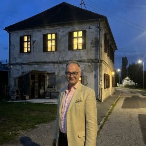 Peter Hirschfeld alte Volksschule in Gaas